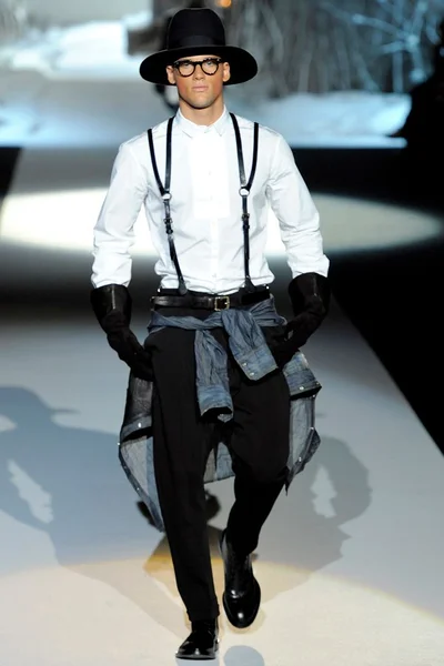 Look 22